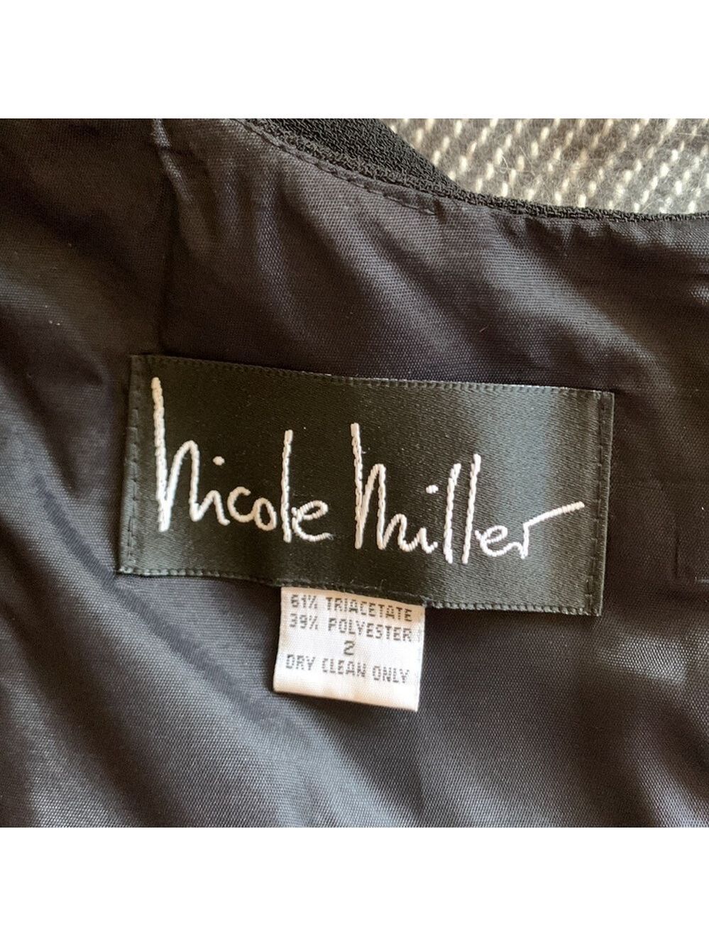 Nicole Miller little black dress size 2 - Picture 9 of 10
